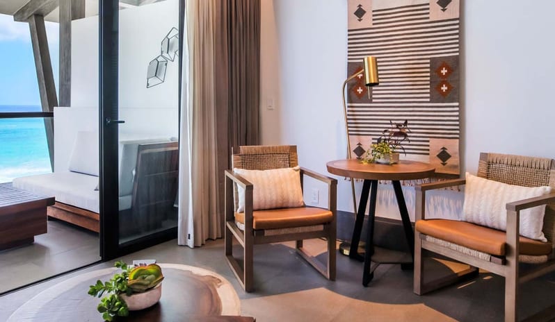 UNICO 20 87 -  OCEAN VIEW LIVING ROOM